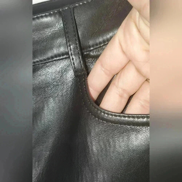 Wilfred Aritzia Malina Vegan Black Stretchy Staight Leg Pant SZ 10 Fits 8 - Picture 7 of 12